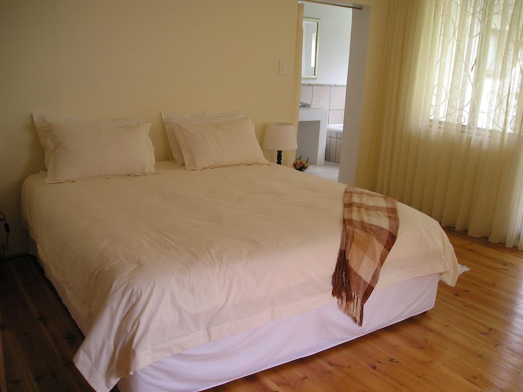 Wheatlands Lodge Бредасдорп Номер фото